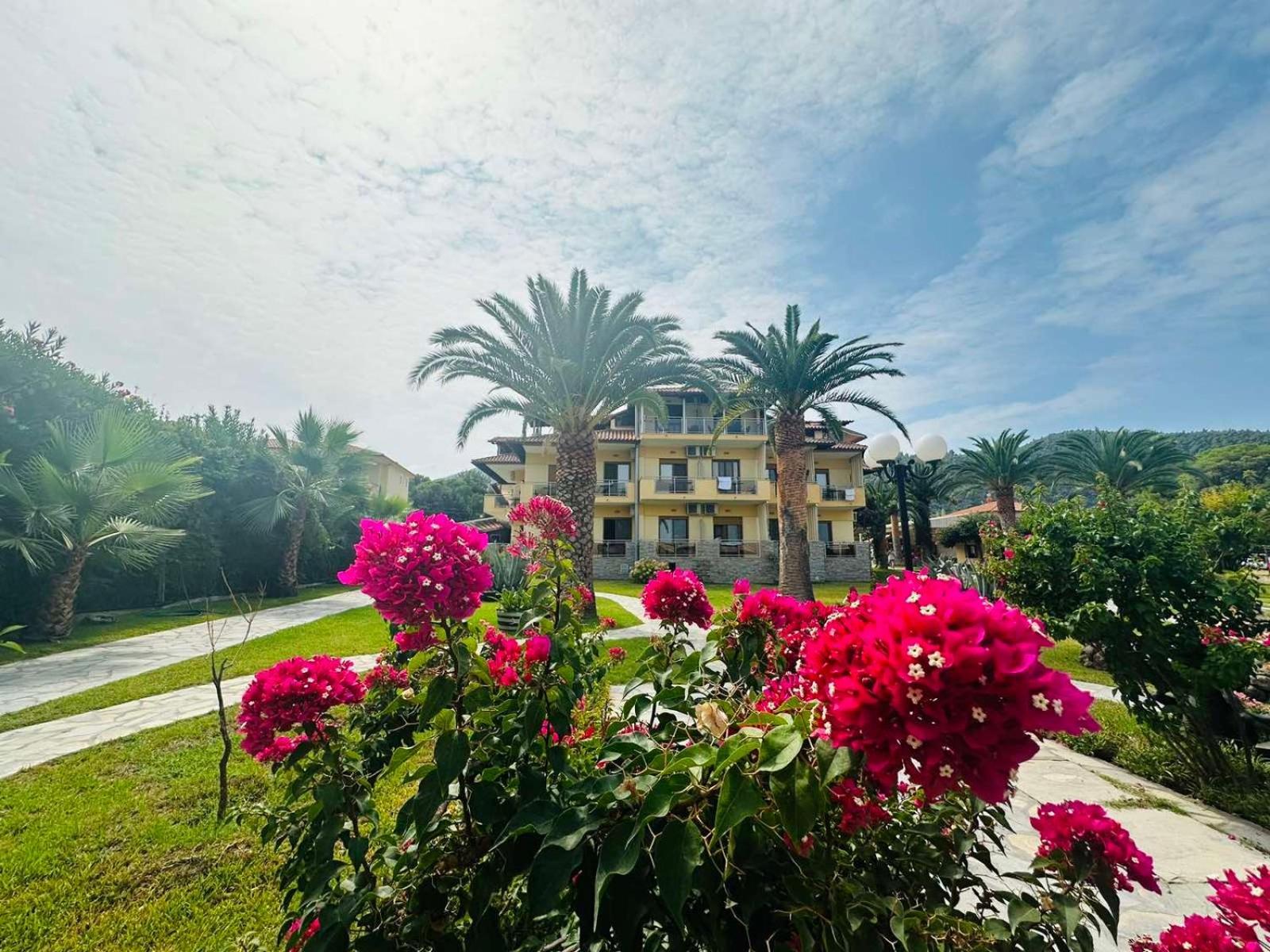 Vergos Hotel Vourvourou Exterior photo